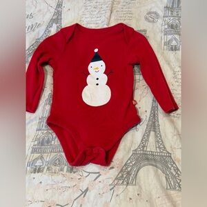 ⭐️6/$20.⭐️ Baby GAP Festive Red Snowman Bodysuit size 6-12 months